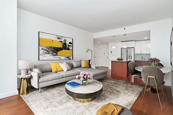 Rented by Greystar | media 12