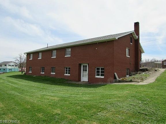 3rd image of 1785 Horns Ln NW