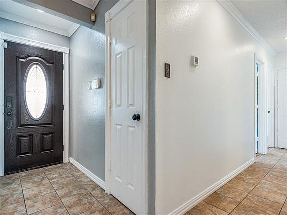 3rd image of 1105 Garden Isle Dr