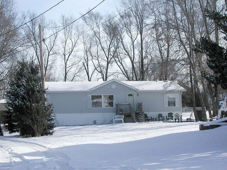 1456 sq ft 3 bedroom, 2 bathroom house with no basement.