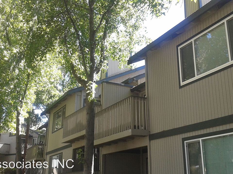 2nd image of 436 Lancaster Ln