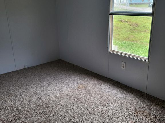 2nd image of 92 Elizabeth Dr #C7
