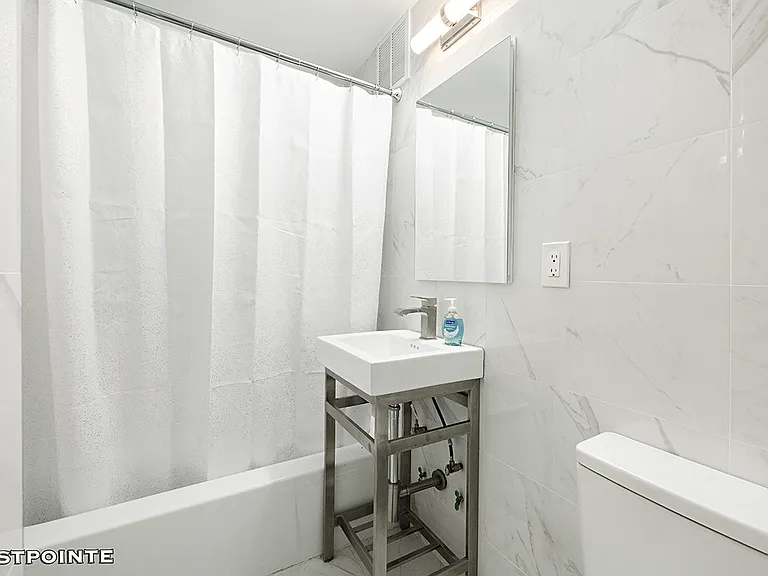 227 E 12th St #2B — Photo 3