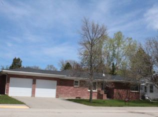 103 Cedar St, Newcastle, WY 82701