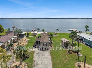 3208 Lakeview Dr, Haines City, FL 33844