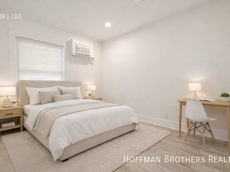 6631 Fountain Ave — Photo 3