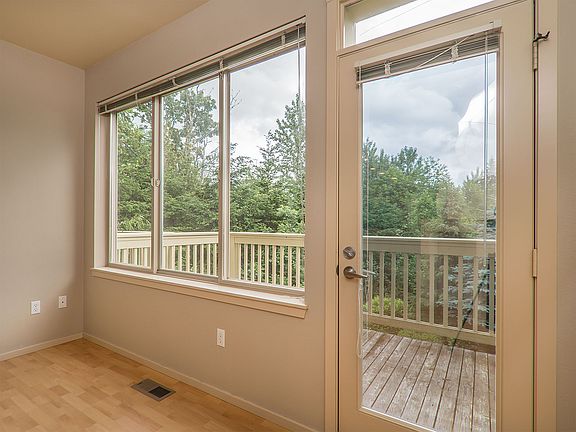 3rd image of 436 Shangri La Way NW