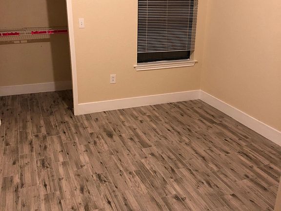 3rd image of 911 N Orange Ave APT 324