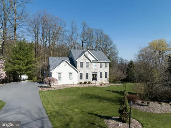 137 Fox Hill Dr, Wernersville, PA 19565