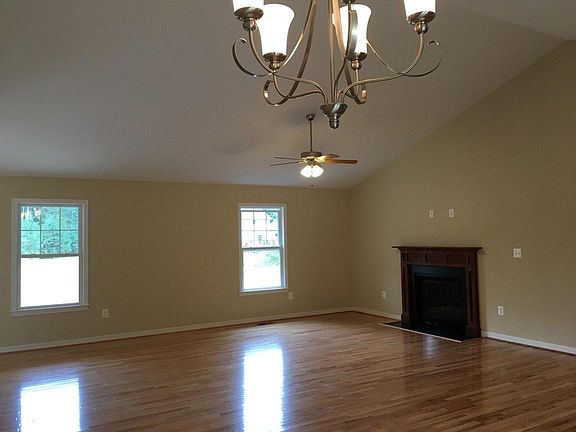 4th image of 15451 Tall Pines Ln