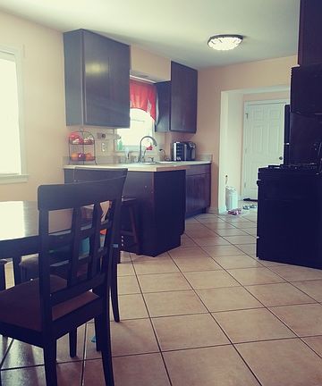5th image of 3912 N Nordica Ave