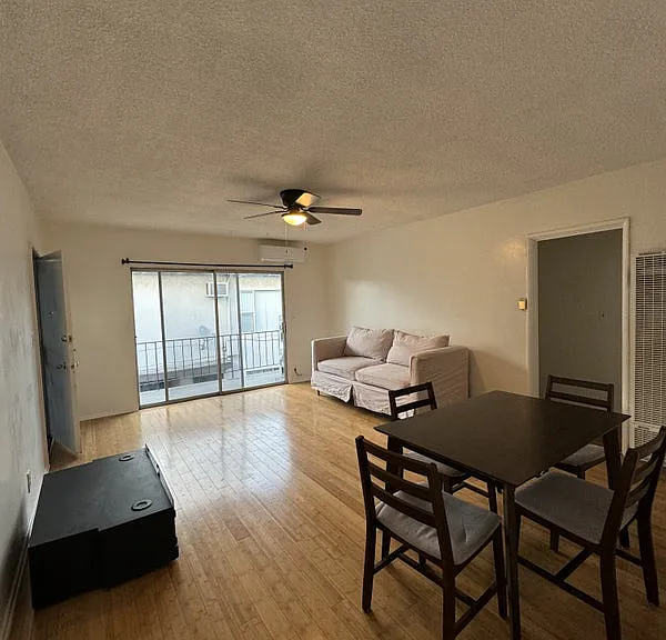 1126 Wilcox Pl #6 — Photo 3