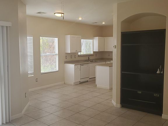 3rd image of 1591 Dusty Canyon St