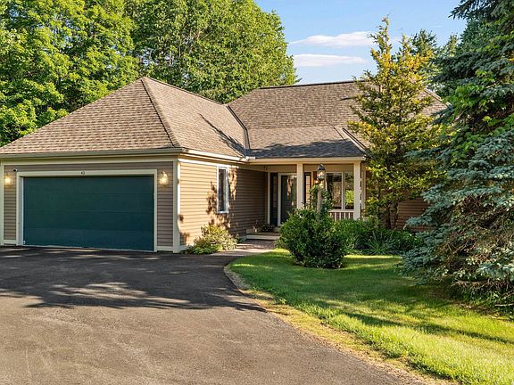 5th image of 43 Berrill Farms Lane