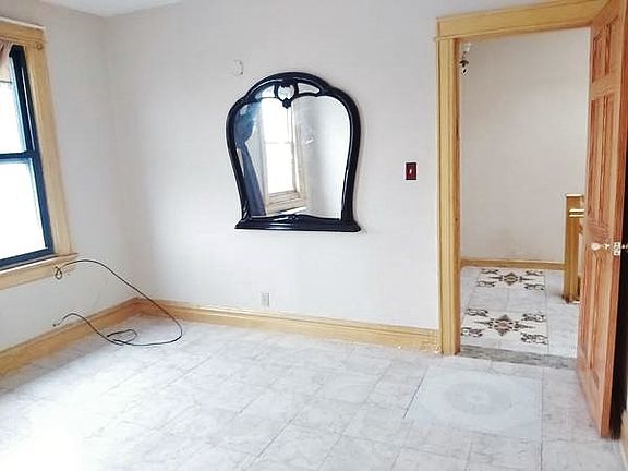 4th image of 31-47 93rd St #1F