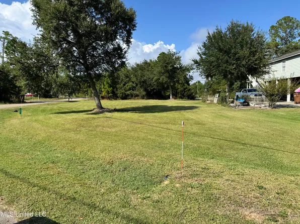 105 Mimosa St Lot 1, Pass Christian, MS 39571