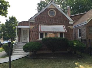 8401 S Phillips Ave, Chicago, IL 60617