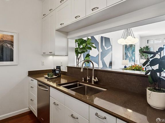 4th image of 300 3rd St APT 1411