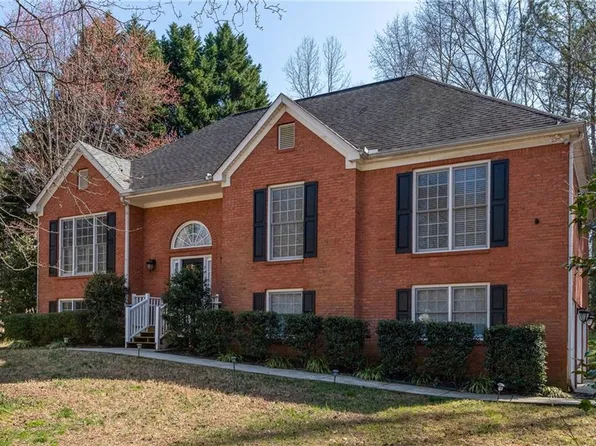 210 Camden Knl, Dallas, GA 30157