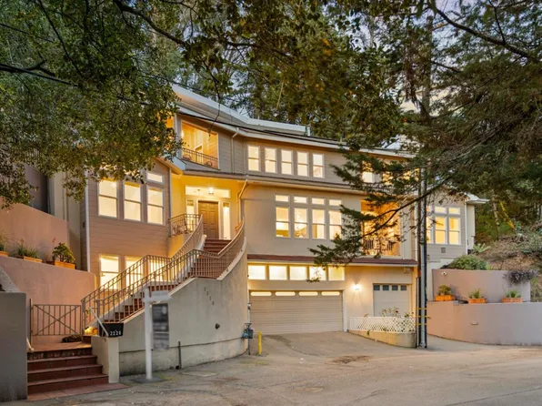 2220 Arrowhead Dr, Oakland, CA 94611