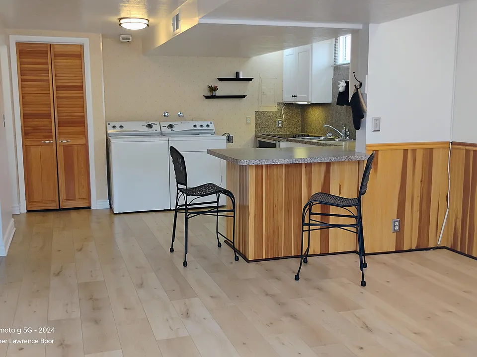 3619 Van Buren Ave #BASEMENT