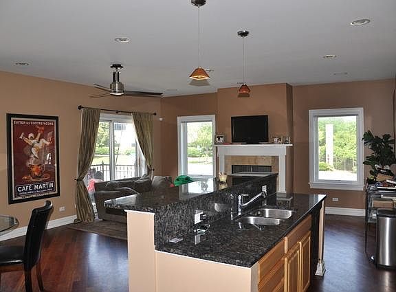 Kitchen/Living Room Combo