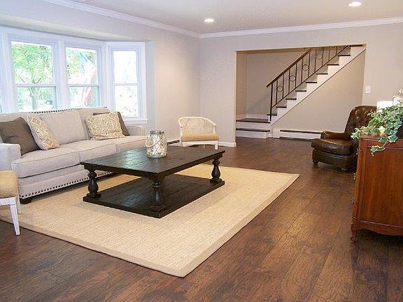 3rd image of 6 Blueberry Ln