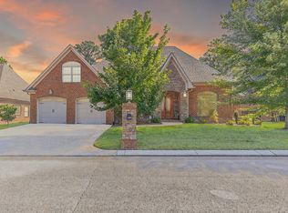 8982 Rostis Ln, Chattanooga, TN 37421