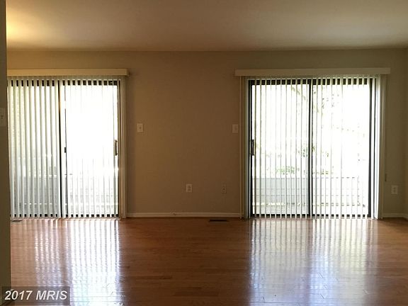 4th image of 9755 Lake Shore Dr