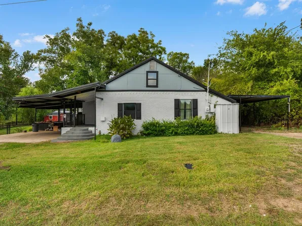 702 Monticello Dr, Springtown, TX 76082