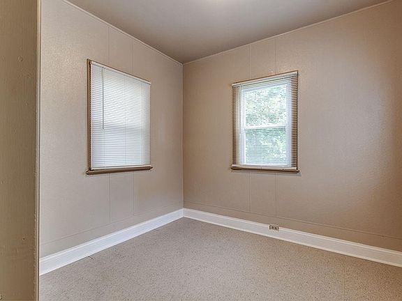 2nd image of 15316 Grovewood Ave