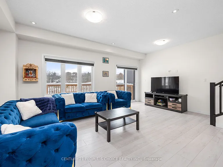 9 Queensbrook Cres — Photo 13