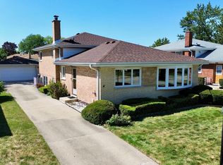 8828 Ozark Ave, Morton Grove, IL 60053