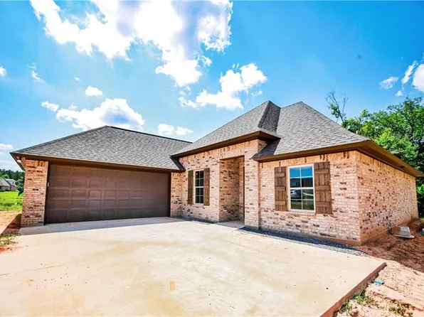 121 Eastin Cir, Natchitoches, LA 71457