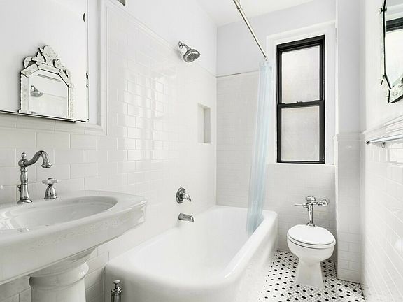 5th image of 467 Central Park W APT 5F
