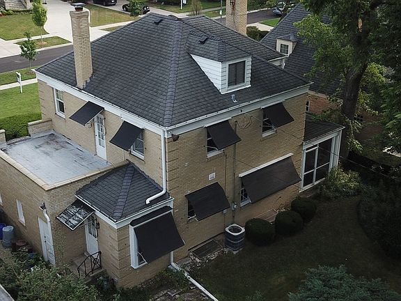 3rd image of 240 W Winthrop Ave