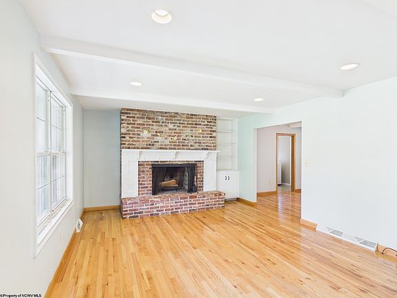 5th image of 119 Driftwood Rd