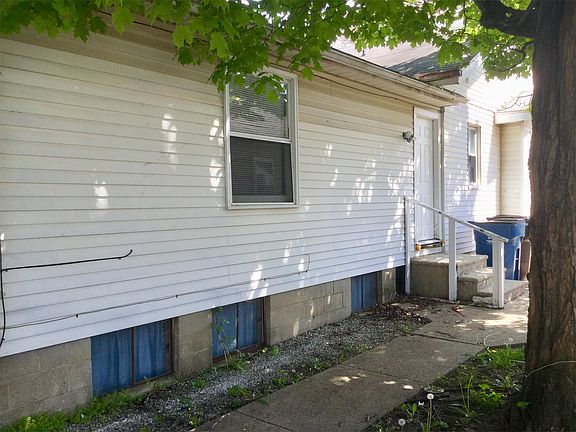 2nd image of 2314 1/2 Lincolnway W