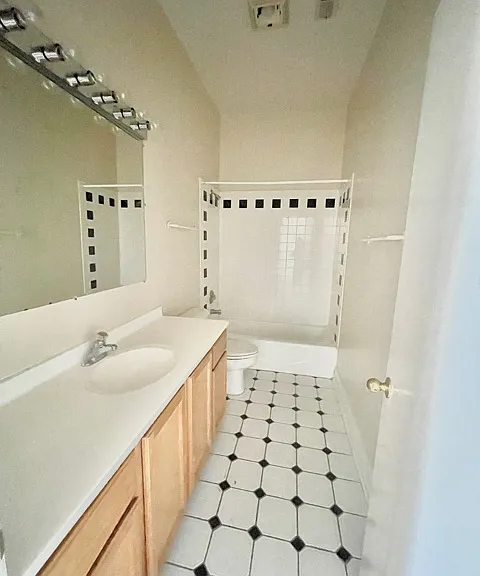 1459 N Milwaukee Ave — Photo 10