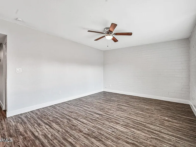 1518 W Colter St #5 — Photo 3