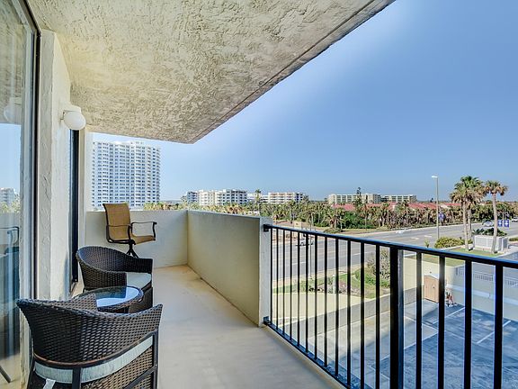 4th image of 2987 Atlantic Ave #306