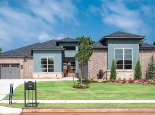 1901 Charter St, Edmond, OK 73034