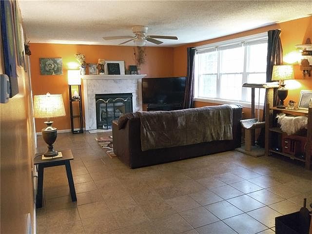 2nd image of 4902 Lee Cline Rd
