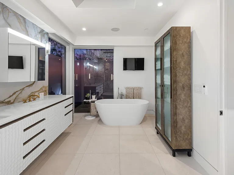 2630 Eden Pl — Photo 17