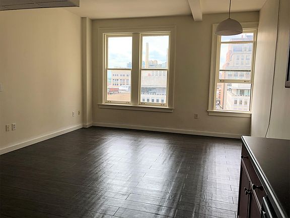 4th image of 11-15 Clinton St APT 9E