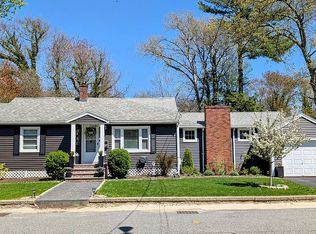 27 Harriss Ct, Abington, MA 02351