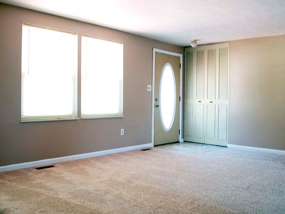 2nd image of 121 Woodard Dr