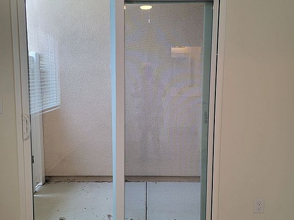 4th image of 9388 Olive St #2