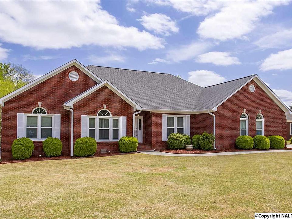 1st image of 111 Lawson Wall Dr