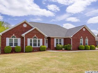 111 Lawson Wall Dr, Huntsville, AL 35806